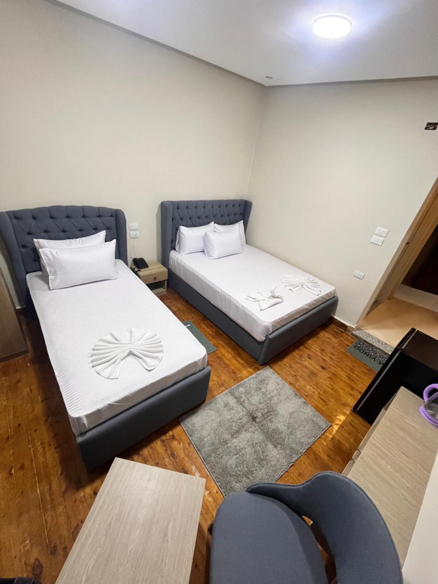 Triple Garden View Hotel カイロ エクステリア 写真