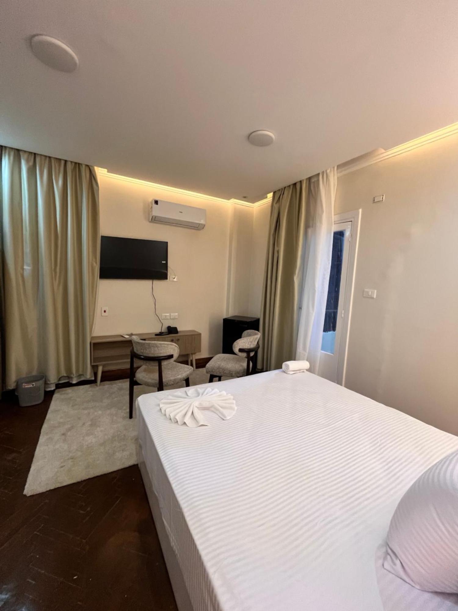 Triple Garden View Hotel カイロ エクステリア 写真